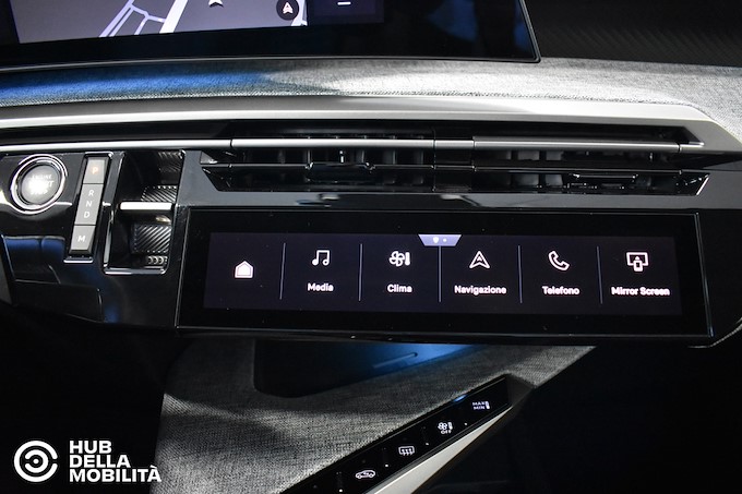 PEUGEOT 3008 Hybrid 136 e-DCS6 Allure